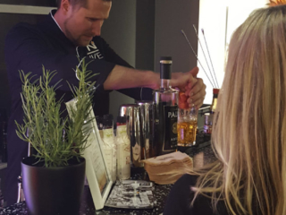 Der Deutsche Cocktailmeister für Events und Veranstaltungen Der Deutsche Cocktailmeister für Events und Veranstaltungen